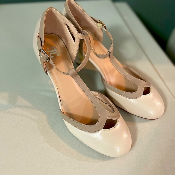 Pump heels - Picture 2 of 5